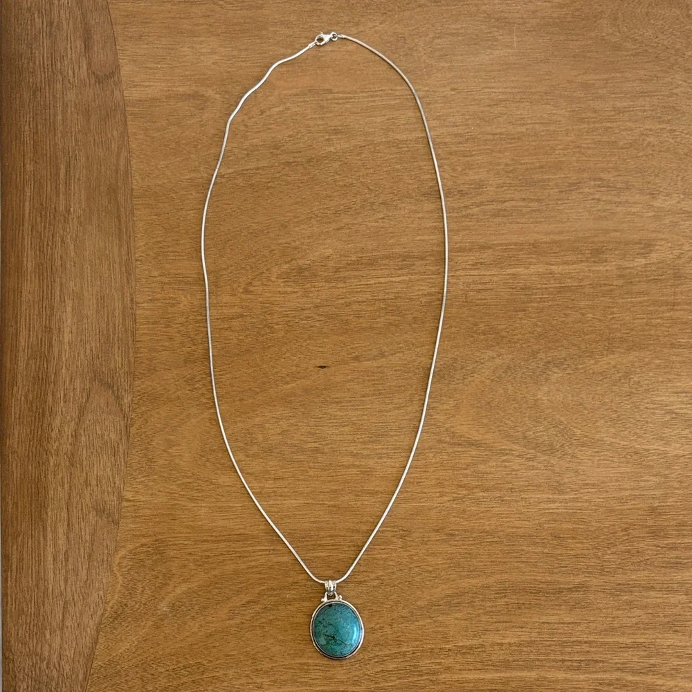 Elegant Silver Necklace with Turquoise Pendant